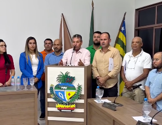 A Câmara Municipal de Ouvidor-GO convida todos os cidadãos para participarem da 5ª Sessão Ordinária, onde serão discutidos temas de grande importância para o município.
